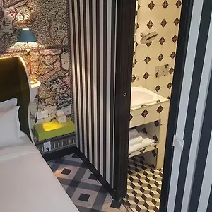 ホテル デュ コンティナン, パリ